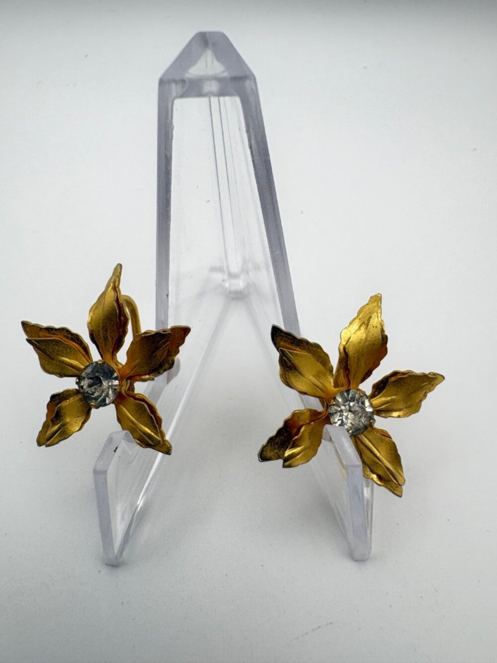 Vintage Bugbee & Niles Gold Tone Floral Screw Back Earrings Clear Rhinestone